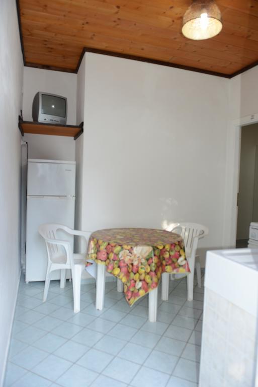 Villaggio La Pantera Rosa Скалея Номер фото